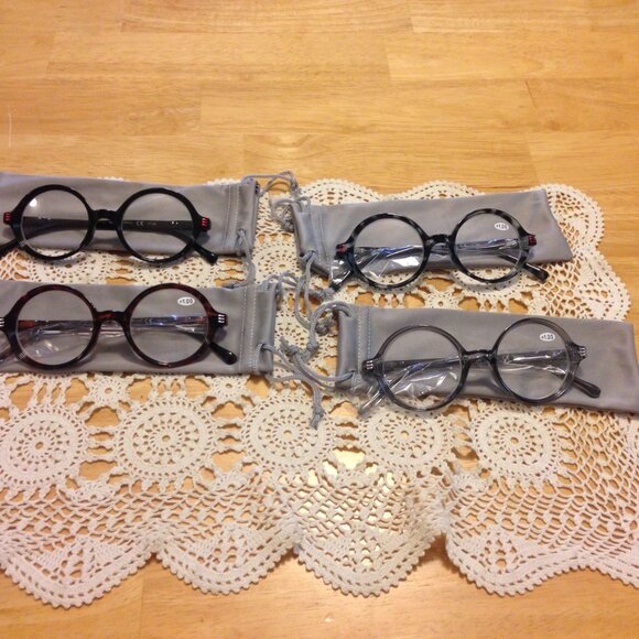 Reading Glasses, four new pair round style - Picture 1 of 9